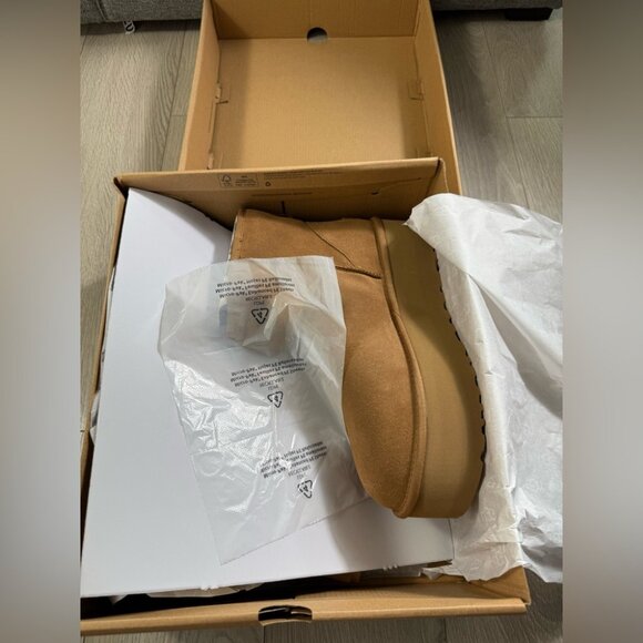 UGG Classic Mini Sheepskin Platform Boots Chestnut - Picture 10 of 11